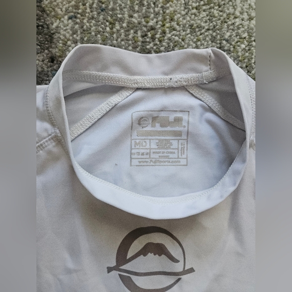 Fuji Rashguard (1125) - Picture 2 of 3